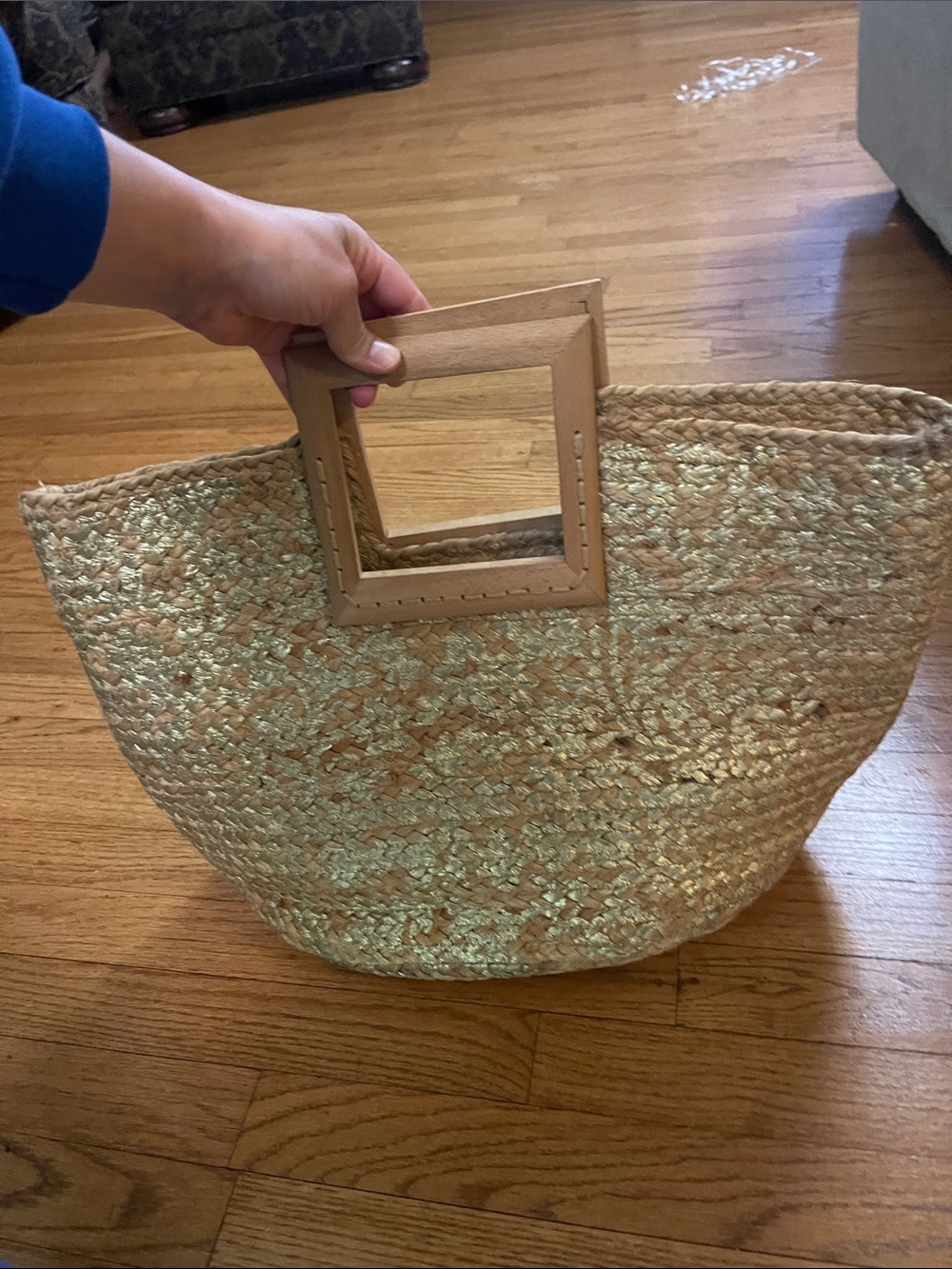 ANTIK KRAFT 100% jute wooden handle woven tote bag - Picture 2 of 10